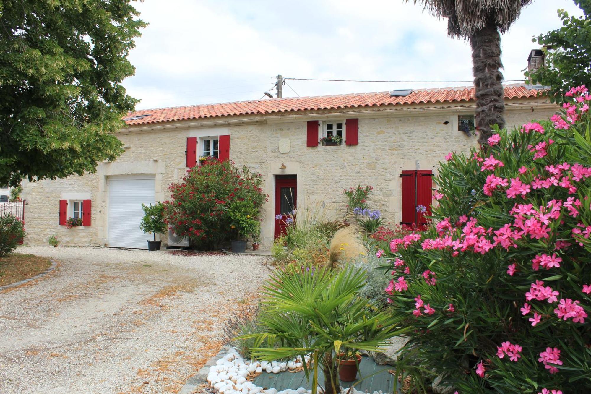 Bed and Breakfast La Douce Charentaise à Mérignac Extérieur photo