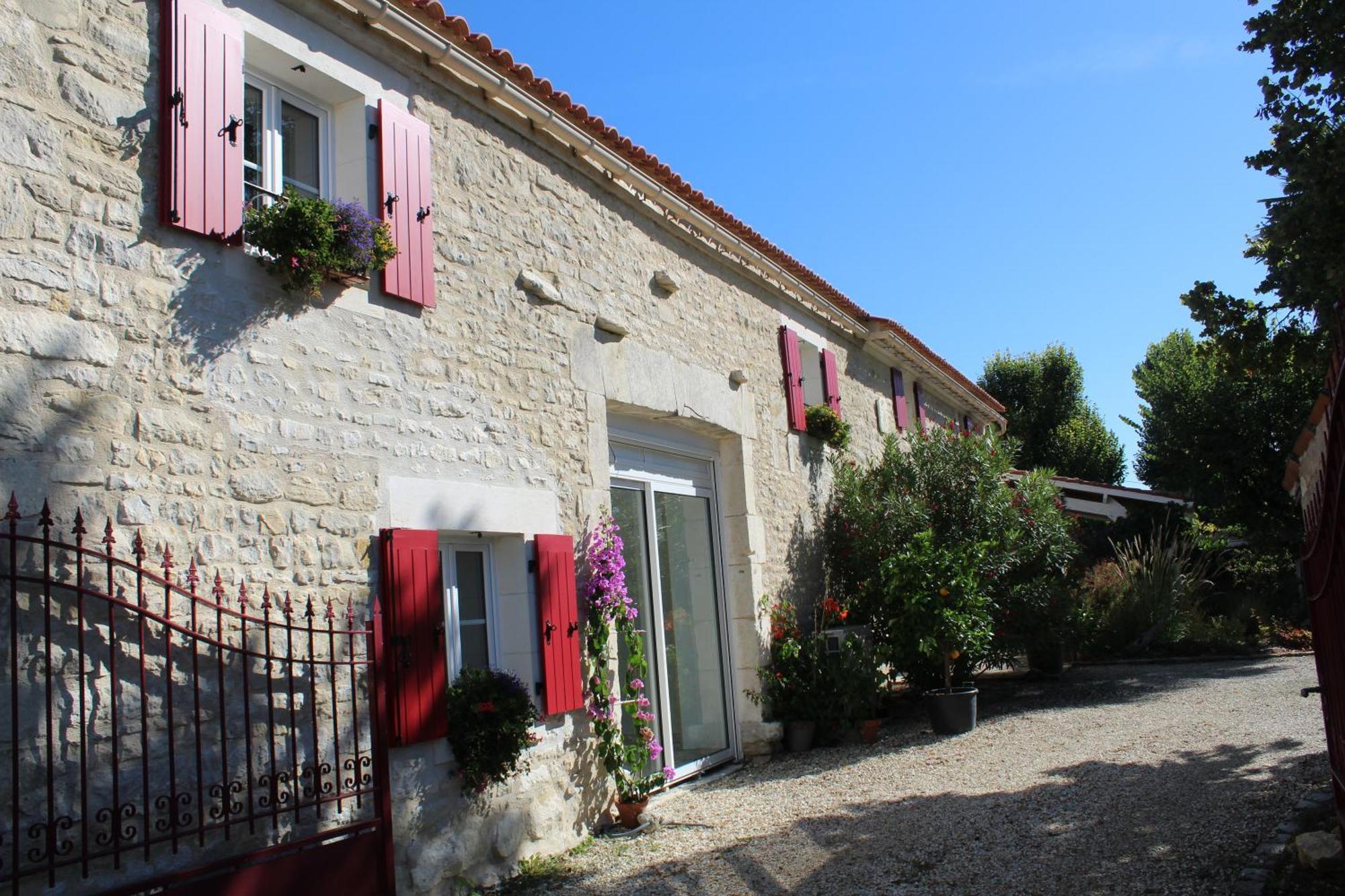 Bed and Breakfast La Douce Charentaise à Mérignac Extérieur photo